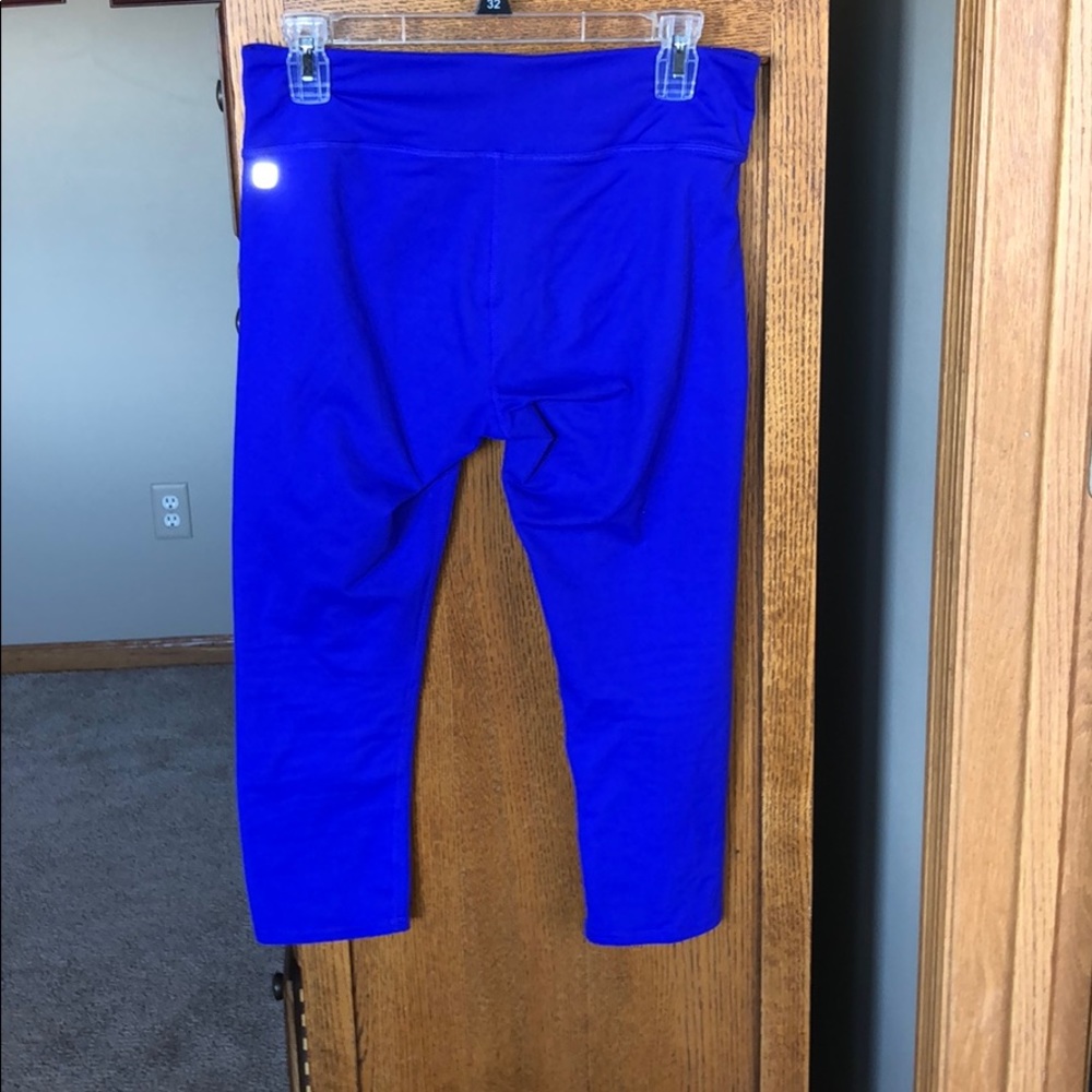 Purple cropped leggings